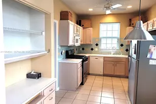 5823 Plum Harbor Cir, Tamarac, FL 33321 - Photo 4