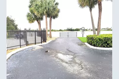 5823 Plum Harbor Cir, Tamarac, FL 33321 - Photo 30