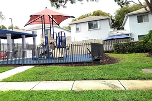 5823 Plum Harbor Cir, Tamarac, FL 33321 - Photo 32