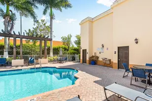 10022 NW 7th St, Miami, FL 33172 - Photo 22