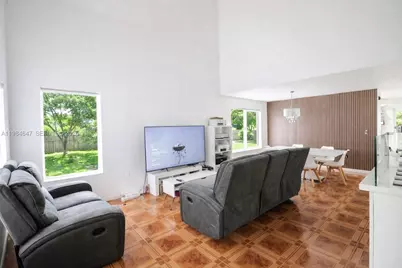 14615 SW 142nd Place Cir, Miami, FL 33186 - Photo 2