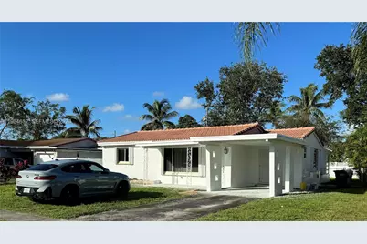 2400 N 57th Way, Hollywood, FL 33021 - Photo 1