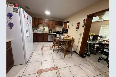 1550 NE 9th Ct, Homestead, FL 33033 - Photo 8