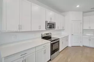 10419 Mineral, Fort Myers, FL 33917 - Photo 6