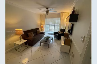 201 178th Dr #313, Sunny Isles Beach, FL 33160 - Photo 1