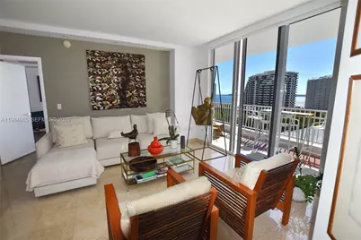 801 Brickell Key Blvd #1209, Miami, FL 33131 - Photo 10