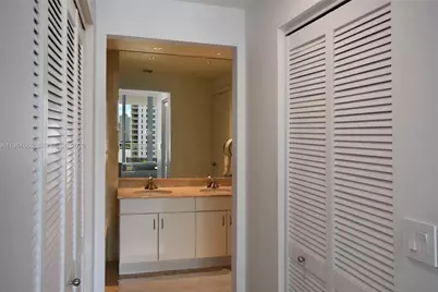 801 Brickell Key Blvd #1209, Miami, FL 33131 - Photo 32