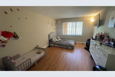 505 NW 177th St #212, Miami Gardens, FL 33169 - Photo 6