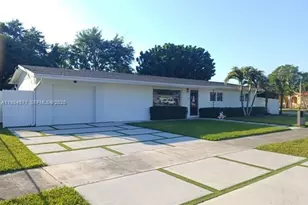 8123 SW 95th Ct, Miami, FL 33173 - Photo 4