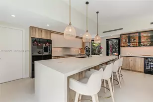 905 Fairway Dr, Miami Beach, FL 33141 - Photo 8