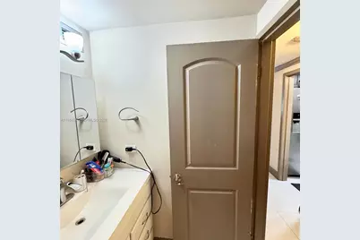 999 Brickell Bay Dr #1506, Miami, FL 33131 - Photo 8
