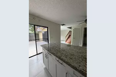 716 NW 98th Way, Plantation, FL 33324 - Photo 4