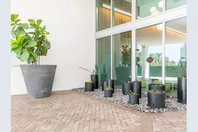350 S Miami Ave #1409, Miami, FL 33130 - Photo 98