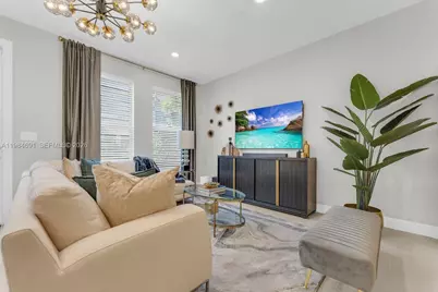 8351 NW 7th Ct, Plantation, FL 33324 - Photo 2