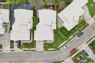 15201 S Wilshire Cir S, Pembroke Pines, FL 33027 - Photo 46