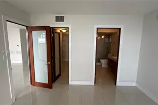2333 Brickell Ave, Miami, FL 33129 - Photo 14