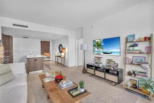 68 SE 6th St, Miami, FL 33131 - Photo 6