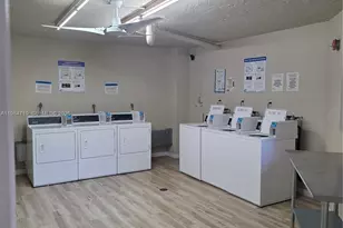 8065 SW 107th Ave, Miami, FL 33173 - Photo 30