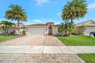 1531 SW 194th Terrace, Pembroke Pines, FL 33029 - Photo 1