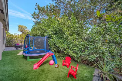 1531 SW 194th Ter, Pembroke Pines, FL 33029 - Photo 42