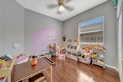 1531 SW 194th Ter, Pembroke Pines, FL 33029 - Photo 32