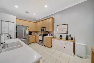 1531 SW 194th Terrace, Pembroke Pines, FL 33029 - Photo 16