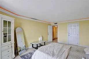 800 Parkview Dr, Hallandale Beach, FL 33009 - Photo 16