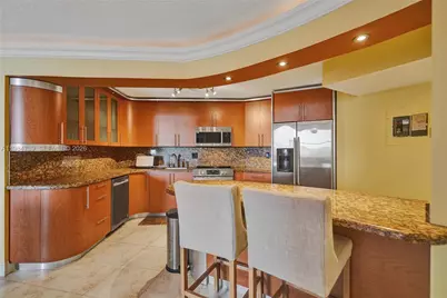 800 Parkview Dr #911, Hallandale Beach, FL 33009 - Photo 20