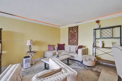 800 Parkview Dr #911, Hallandale Beach, FL 33009 - Photo 6