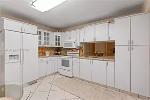 7600 W 12th Ave, Hialeah, FL 33014 - Photo 10