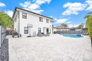 7993 NW 161st Terrace, Miami Lakes, FL 33016 - Photo 56