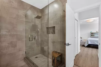 7993 NW 161st Ter, Miami Lakes, FL 33016 - Photo 38