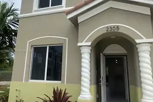 2305 SE 10th St, Homestead, FL 33035 - Photo 1