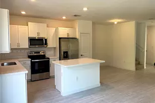 2305 SE 10th St, Homestead, FL 33035 - Photo 4