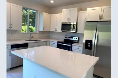 2305 SE 10th St #1178, Homestead, FL 33035 - Photo 2