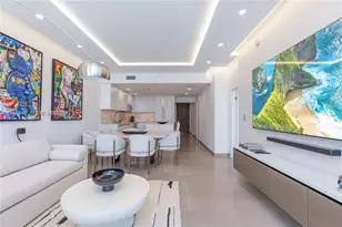 88 SW 7th St, Miami, FL 33130 - Photo 4