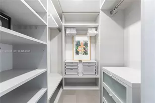 88 SW 7th St, Miami, FL 33130 - Photo 24