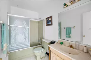 8133 Lagos De Campo Blvd, Tamarac, FL 33321 - Photo 10