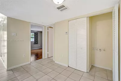 7160 NW 179th St #211, Hialeah, FL 33015 - Photo 14