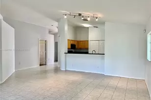 11854 SW 8th St, Pembroke Pines, FL 33025 - Photo 8