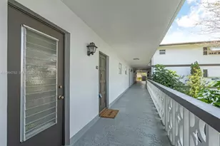 1101 Hillcrest Ct, Hollywood, FL 33021 - Photo 2