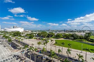 253 NE 2nd St, Miami, FL 33132 - Photo 24