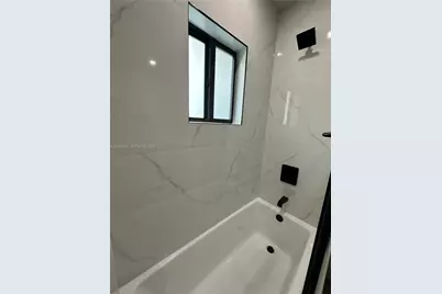 929 NW 60th St, Miami, FL 33127 - Photo 12