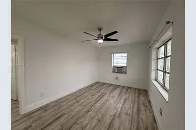 1942 NE 172nd St #1942, North Miami Beach, FL 33162 - Photo 2