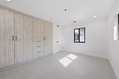 10910 NE 9th Ct, Biscayne Park, FL 33161 - Photo 20