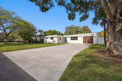 10910 NE 9th Ct, Biscayne Park, FL 33161 - Photo 1