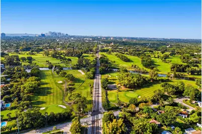 10910 NE 9th Ct, Biscayne Park, FL 33161 - Photo 34