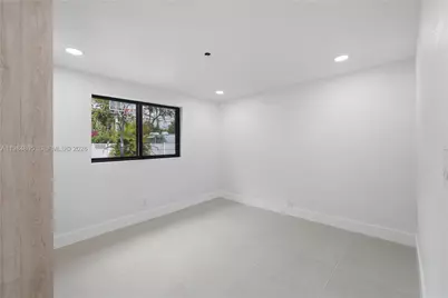 10910 NE 9th Ct, Biscayne Park, FL 33161 - Photo 22