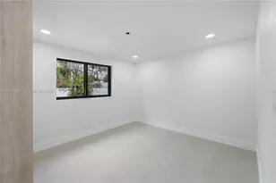 10910 NE 9th Ct, Biscayne Park, FL 33161 - Photo 22