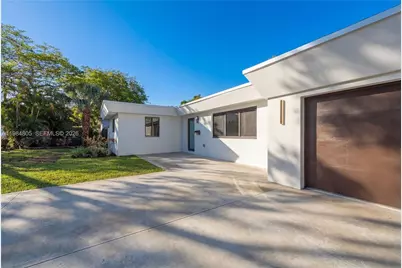 10910 NE 9th Ct, Biscayne Park, FL 33161 - Photo 4